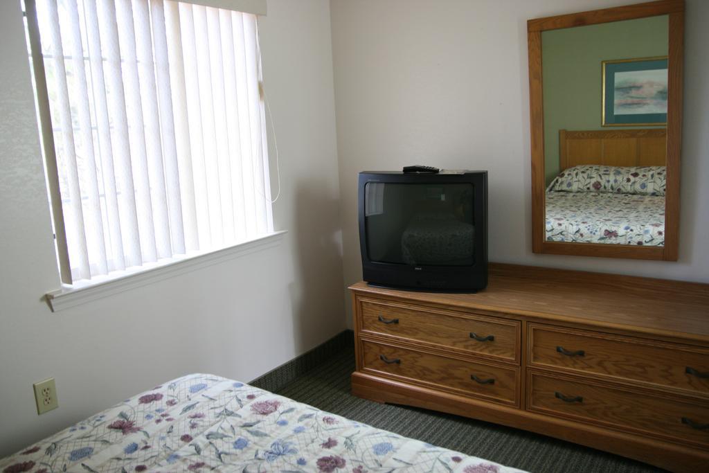 Affordable Suites Солсбері Екстер'єр фото