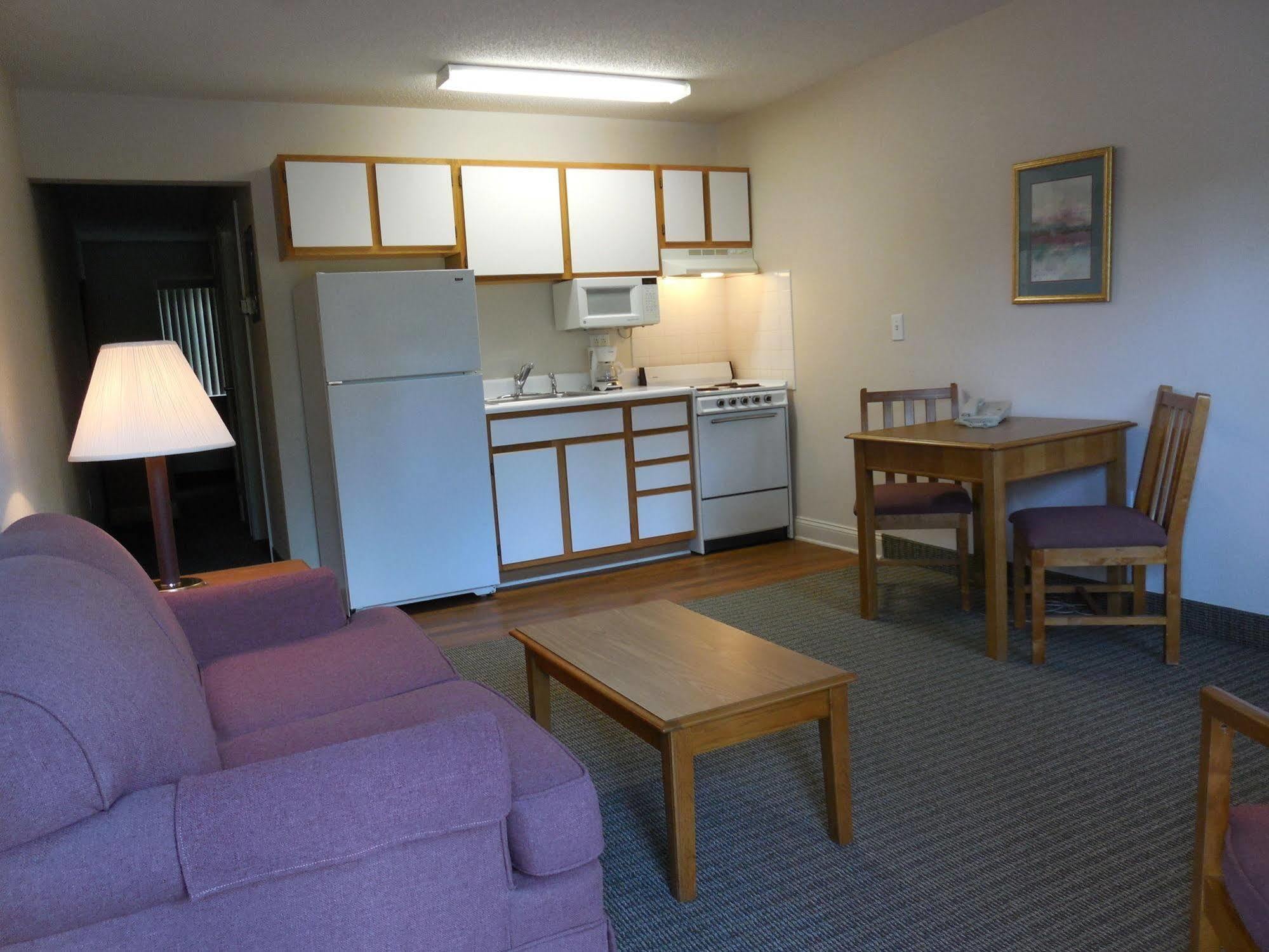 Affordable Suites Солсбері Екстер'єр фото