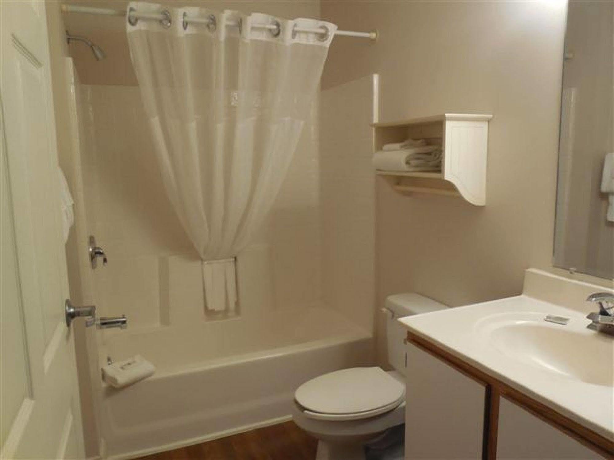 Affordable Suites Солсбері Екстер'єр фото